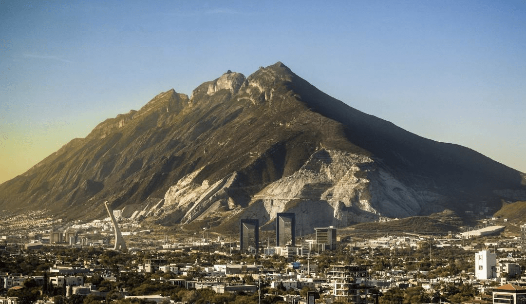 Empresa con más de 7 años brindando soluciones en la venta de propiedades.